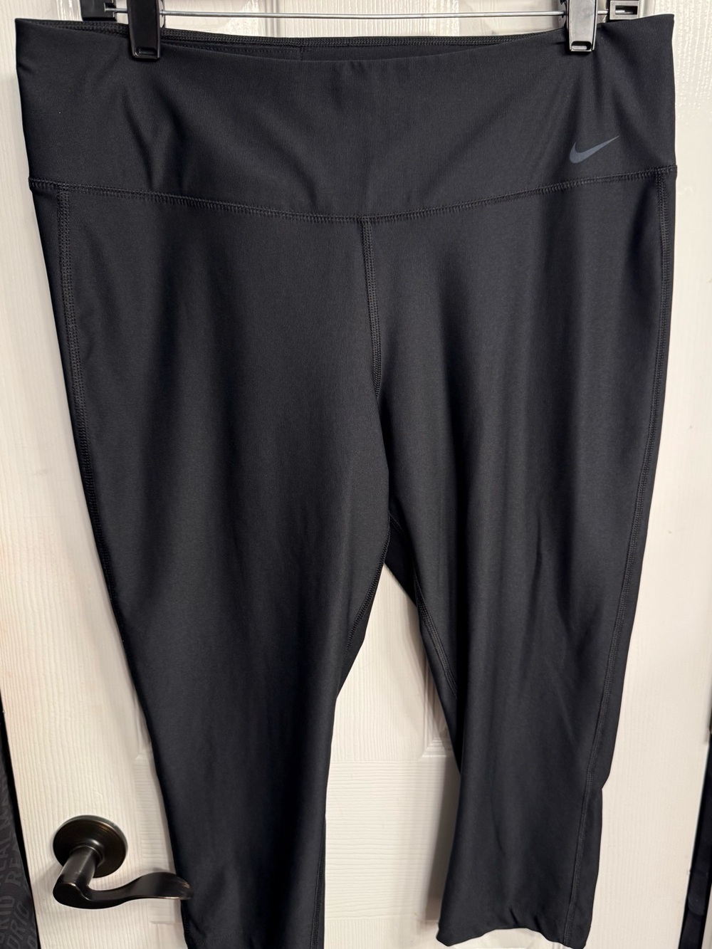 Nike Black Cropped capris size xl